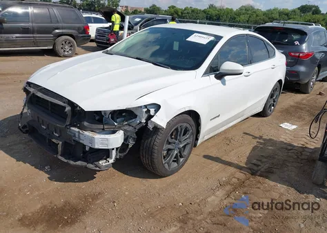 2018 Ford Fusion Hybrid Se z USA, uszkodzony, nr VIN 3FA6P0LU9JR242331